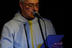 Fotograf Robert gab uns das Opferlamm und las in wunderschönem Licht wunderschöne Texte.