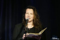 Maria Katharina las einen Text über Stille und Selbstoptimierung