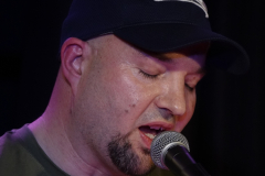 Sebastian hatte Lieder über Liebe mitgebracht und ....