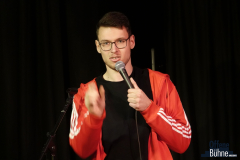 Von Alex Fritz, Mit-Betreiber der Comedy OpenStage im &Rausch gab\'s einen Text über Renés ...