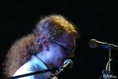 Er präsentierte einen OB-Song und ein Lied über verspätete Züge